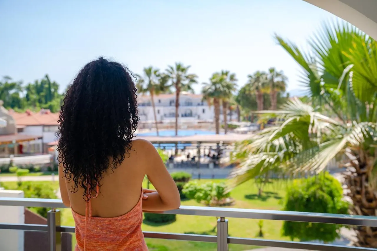 **** מלון פאטהיה Lykia Botanika Beach Fun & Club טורקיה