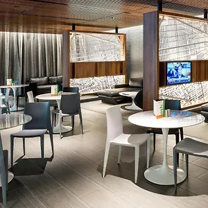Courtyard By Marriott Long Island City/new York Manhattan View Hotel New York