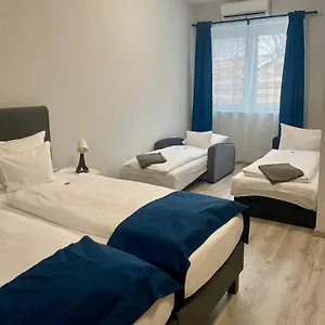 Vecsesi Rendezvenykoezpont Es Panzio Bed & Breakfast Vecsés